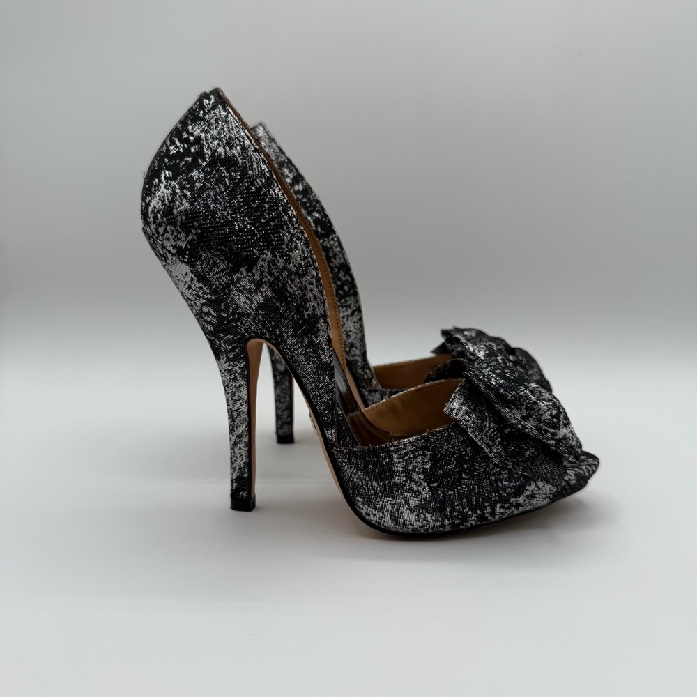Badgley Mischka Platform Peep Toes Metallic Silver-Black Bow Heels Size 7.5 M - Picture 4 of 16
